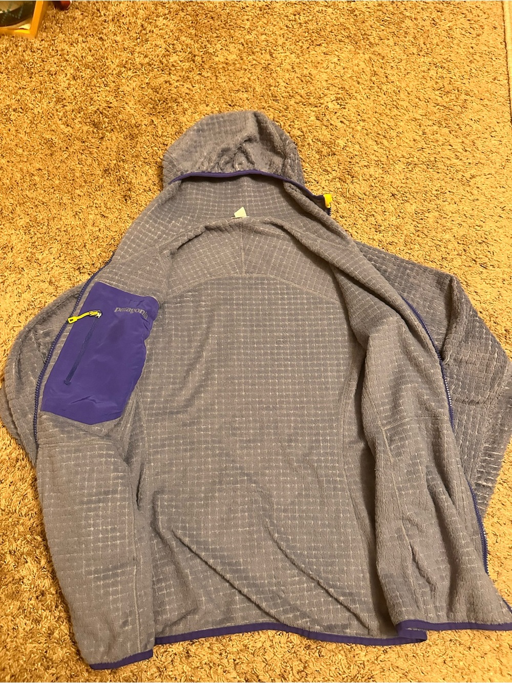Patagonia R3 Reversible Hoody - Picture 7 of 12